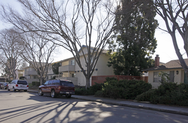 1228 W Mckinley Ave in Sunnyvale, CA - Building Photo - Building Photo