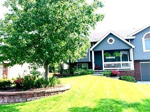 1807 Savannah Dr in Papillion, NE - Building Photo - Building Photo