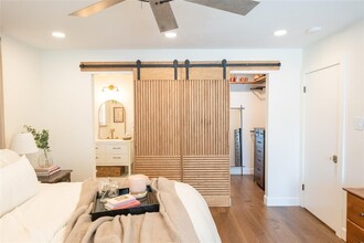 2011 Ottawa Ln in Houston, TX - Building Photo - Building Photo