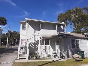141 Fairview Ave in Daytona Beach, FL - Building Photo - Building Photo