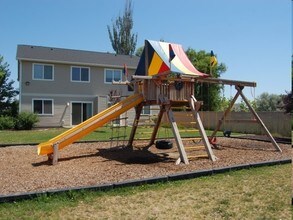 Sunridge Townhomes in Sunnyside, WA - Building Photo - Other