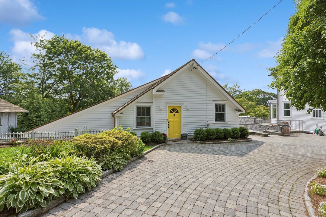 30 Prescott Ave in Bronxville, NY - Building Photo
