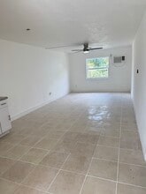 1013 S F St, Unit 1 in Lake Worth Beach, FL - Building Photo - Building Photo