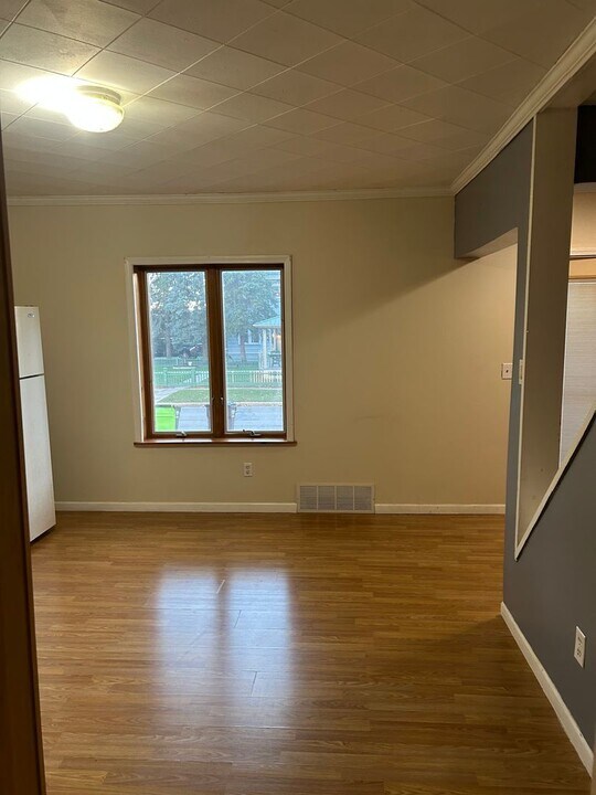 30 W 7th St in Monroe, MI - Building Photo