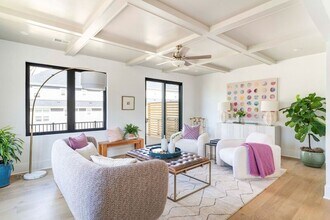 987-987 5th St SW in Charlottesville, VA - Building Photo - Building Photo