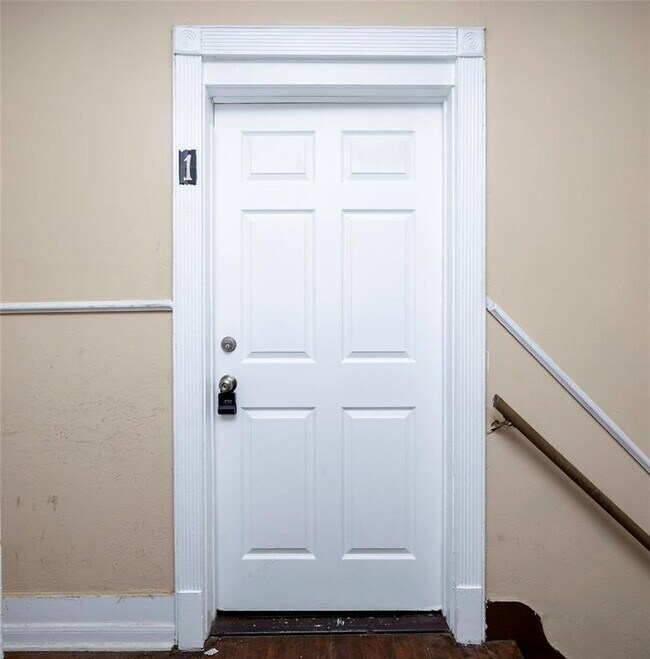 903 Oakhurst St photo'