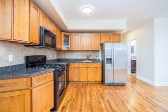 528 47th St in Union City, NJ - Building Photo - Building Photo