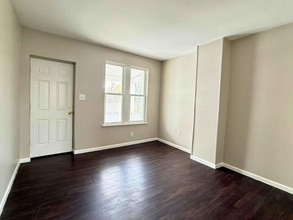 251 Henry St in Trenton, NJ - Building Photo - Building Photo