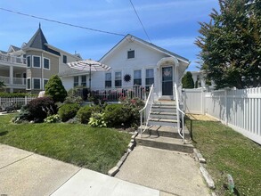 120 N Monroe Ave in Margate City, NJ - Building Photo - Building Photo