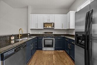 2976 Textile Way in Charlotte, NC - Building Photo - Building Photo