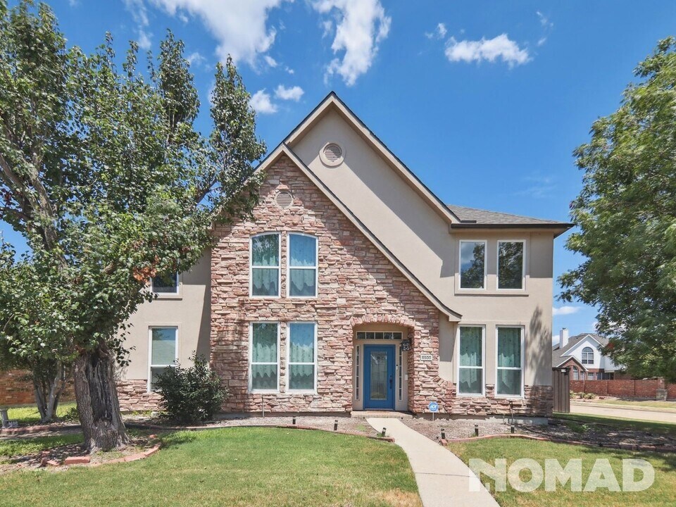 8500 Brooksby Dr in Plano, TX - Building Photo