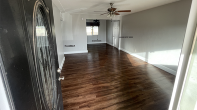 2118 W Glenn Dr in Phoenix, AZ - Foto de edificio - Building Photo