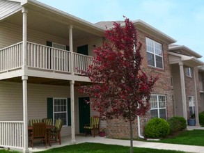 Canterbury House Apartments - Warsaw in Warsaw, IN - Building Photo - Building Photo