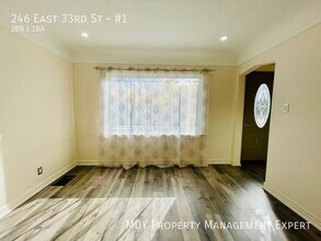 246 E 33rd St in Hamilton, ON - Building Photo - Building Photo