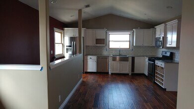 2043 Swazey St, Unit 2041 in San Luis Obispo, CA - Building Photo - Building Photo