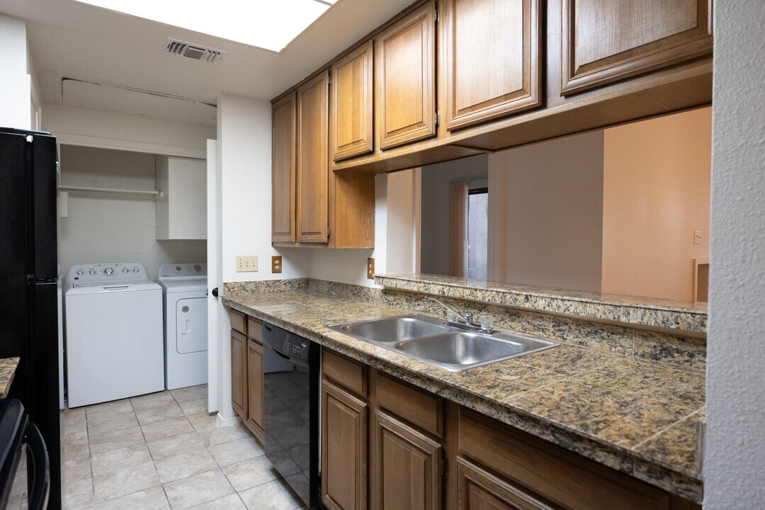 806 W 24th St in Austin, TX - Building Photo
