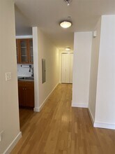222 Montgomery St in Jersey City, NJ - Building Photo - Building Photo