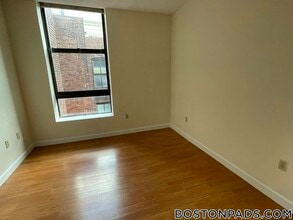 81 Essex St in Boston, MA - Building Photo - Building Photo