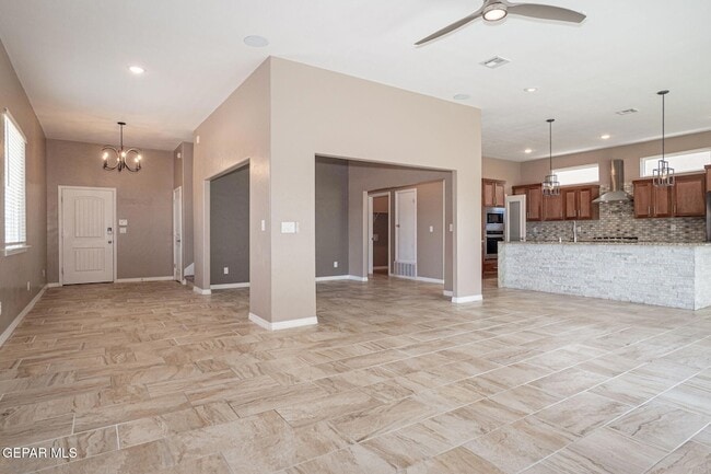 2241 Tierra Delmonte Dr in El Paso, TX - Building Photo - Building Photo