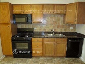 16817 91st Ave in Orland Hills, IL - Building Photo - Building Photo