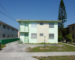 1627 NW 1st St Apartments