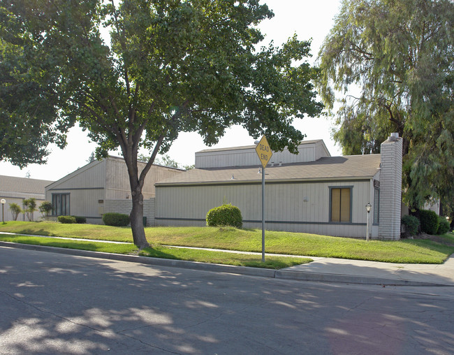 5216-5226 E Liberty Ave in Fresno, CA - Foto de edificio - Building Photo