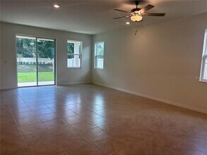 8001 Lennox Lp in Wesley Chapel, FL - Building Photo - Building Photo