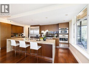 5989 Iona Dr in Vancouver, BC - Building Photo - Building Photo