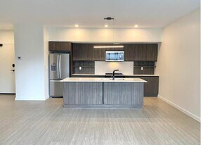 5601-5601 Fenwick St in Halifax, NS - Building Photo