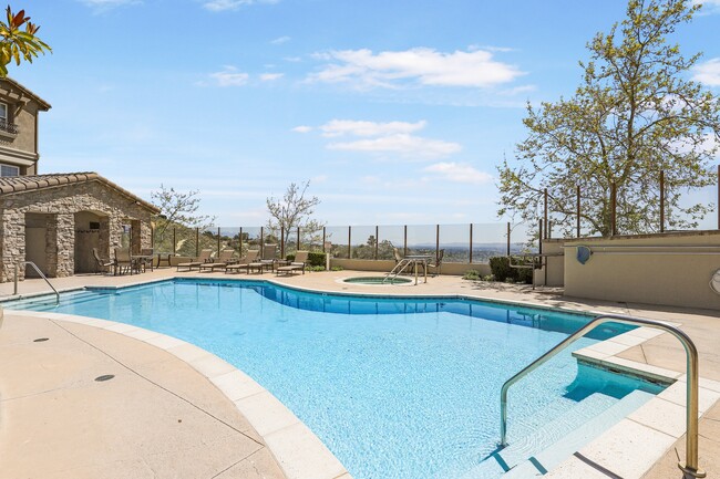 11507 Verona Dr in Chatsworth, CA - Building Photo - Building Photo