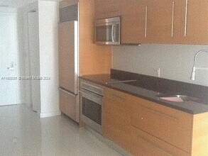 475 Brickell Ave, Unit #3808 in Miami, FL - Building Photo - Building Photo