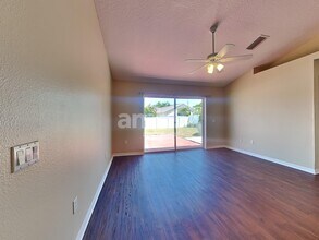 24801 Black Creek Ct in Land O Lakes, FL - Foto de edificio - Building Photo