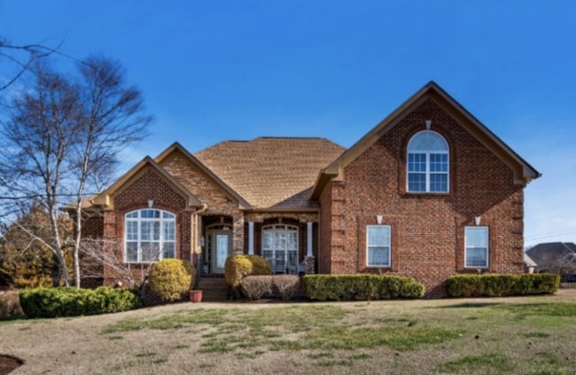property at 301 Chamblee Ct