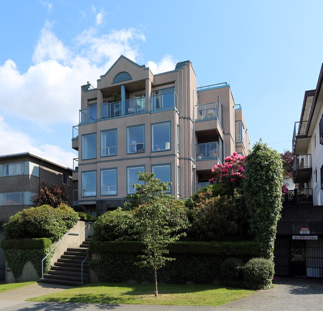 Kitsilano At 2148