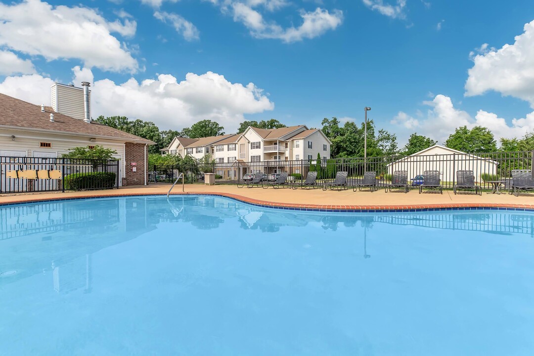 Linden Lane Apartments in Cuyahoga Falls, OH - Building Photo