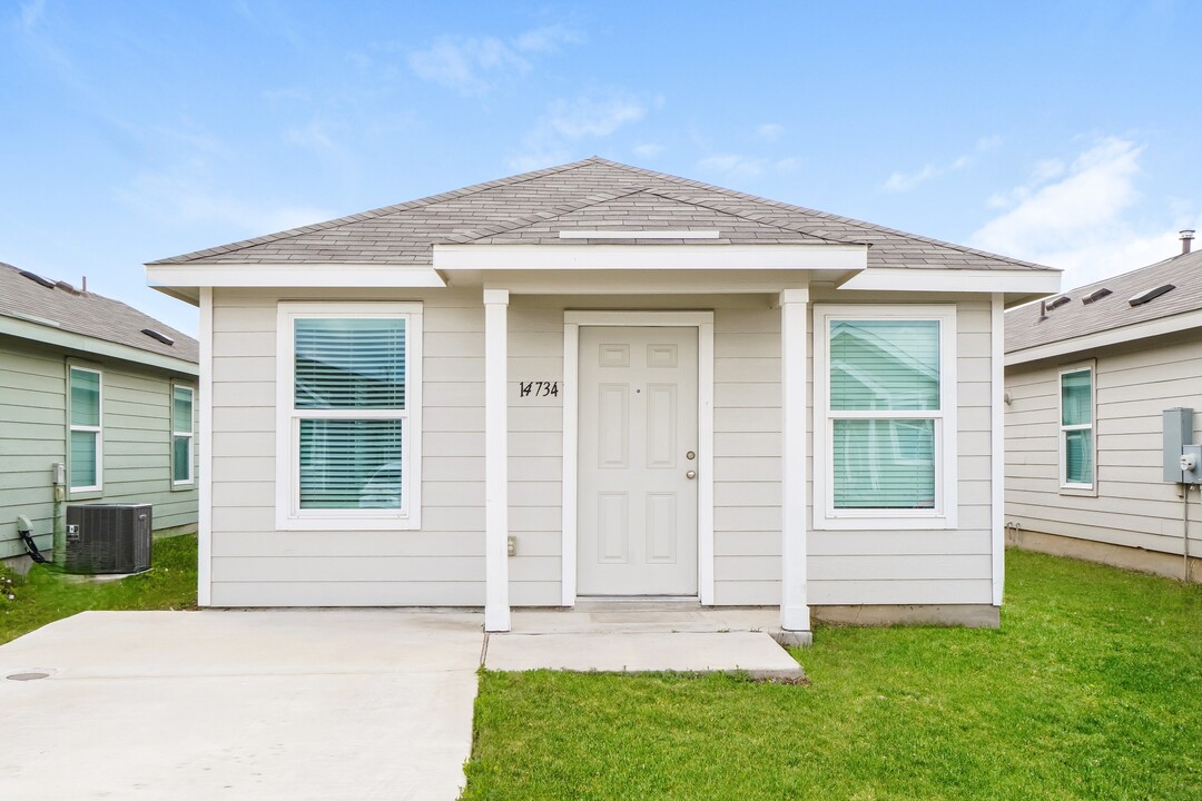 14734 Southton Basin in San Antonio, TX - Building Photo