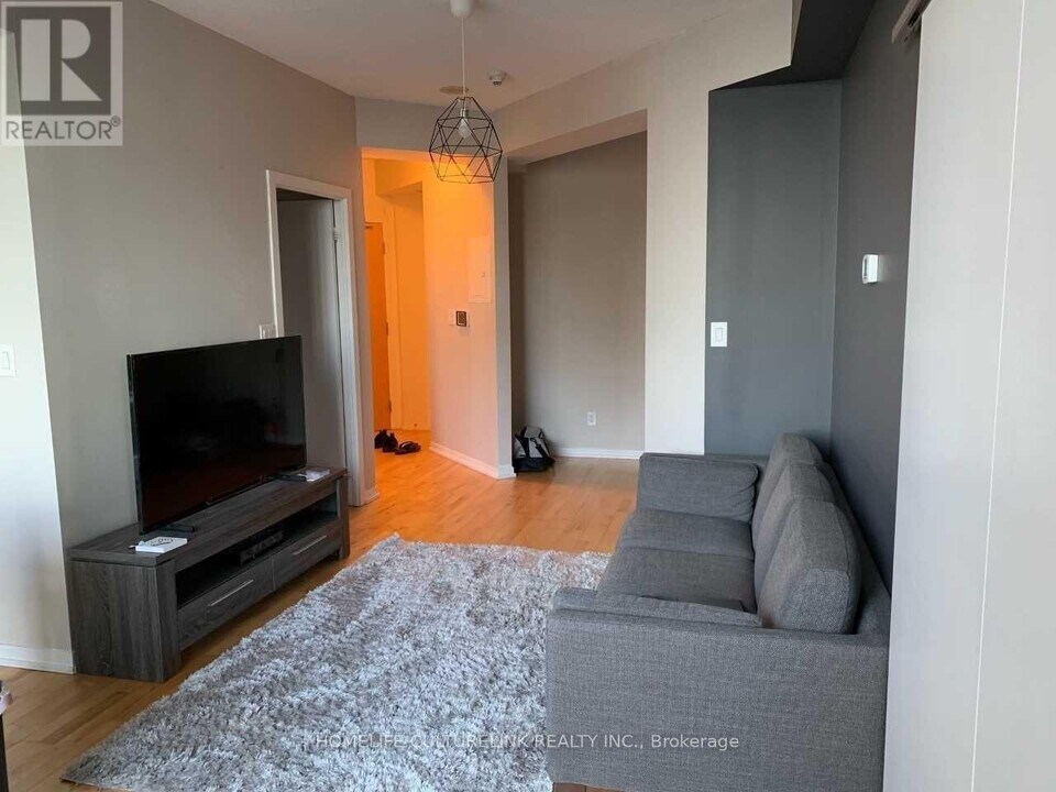 55-3055 Bremner Blvd in Toronto, ON - Building Photo