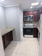 212 NW 46th Ct in Pompano Beach, FL - Foto de edificio - Building Photo