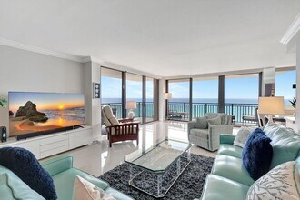 5460 N Ocean Dr, Unit 7A in Riviera Beach, FL - Building Photo - Building Photo