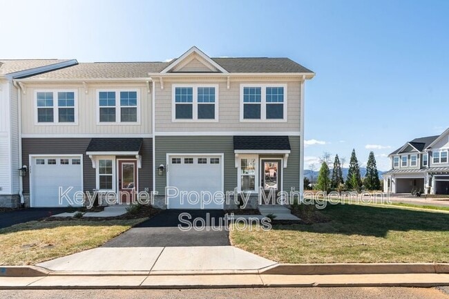 337 Ridgeline Dr in Waynesboro, VA - Foto de edificio - Building Photo
