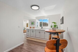 1413 Ala Iolani St in Honolulu, HI - Building Photo