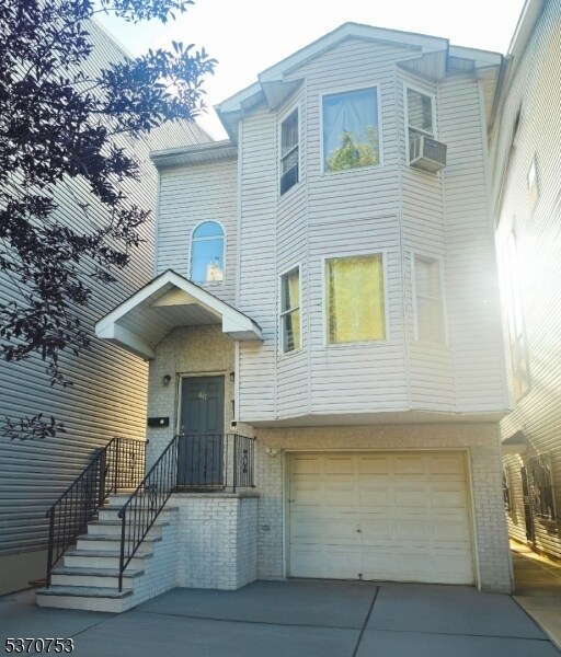 447 S 18th St in Newark, NJ - Building Photo
