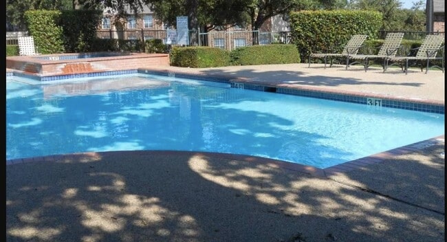 property at 601 E Ash Ln
