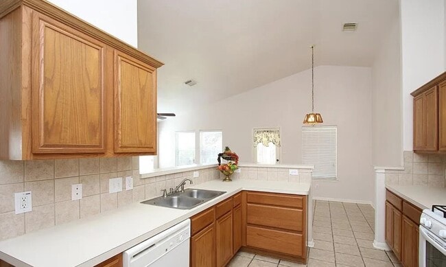 2007 Karsen Dr in Houston, TX - Building Photo - Building Photo