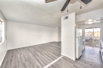 3615 Kolendo Ct-Unit -C in Las Vegas, NV - Building Photo - Building Photo