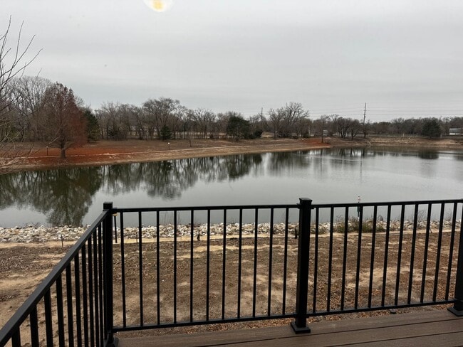 property at 5510 S Gold St