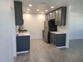 2701 13th St W in Palmetto, FL - Building Photo - Building Photo