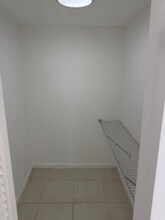 13499 Biscayne Blvd in North Miami, FL - Foto de edificio - Building Photo