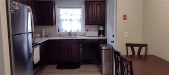 4 Almy Ct in Newport, RI - Building Photo