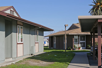 Cardella Courts in Firebaugh, CA - Building Photo - Building Photo